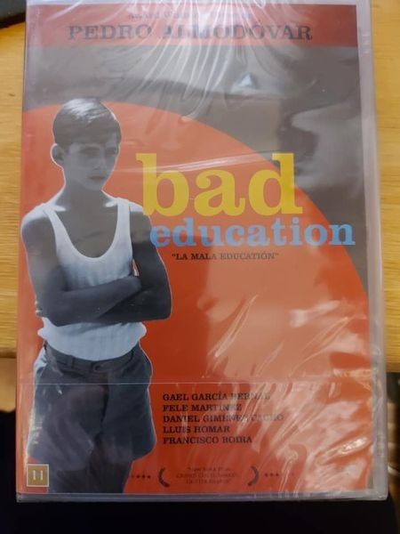 Almodovarin Bad education-dvd, avaamaton