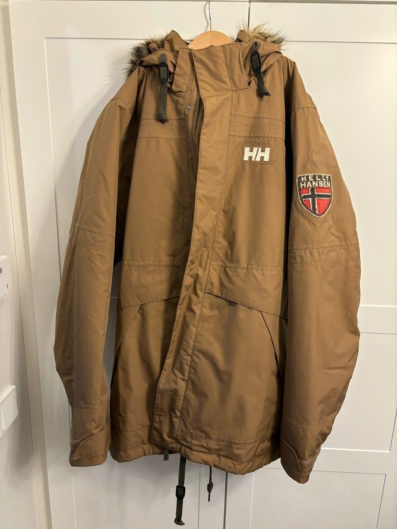 Helly Hansen kevyesti topattu parka XL