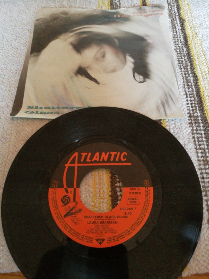 Laura Branigan 7" Shattered glass (vocal)