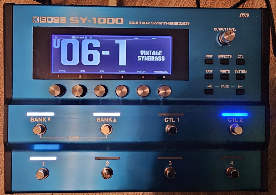 BOSS SY-1000 kitarasyna/multiefekti + BOSS EV-30