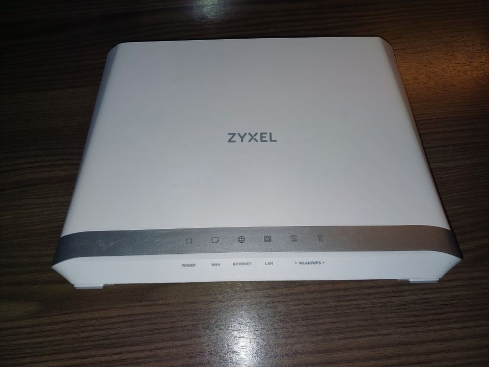 Zyxel VMG3927-B50A reititin