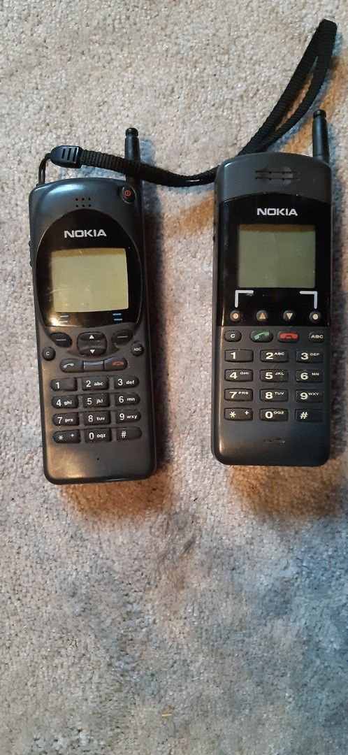 Nokia 880