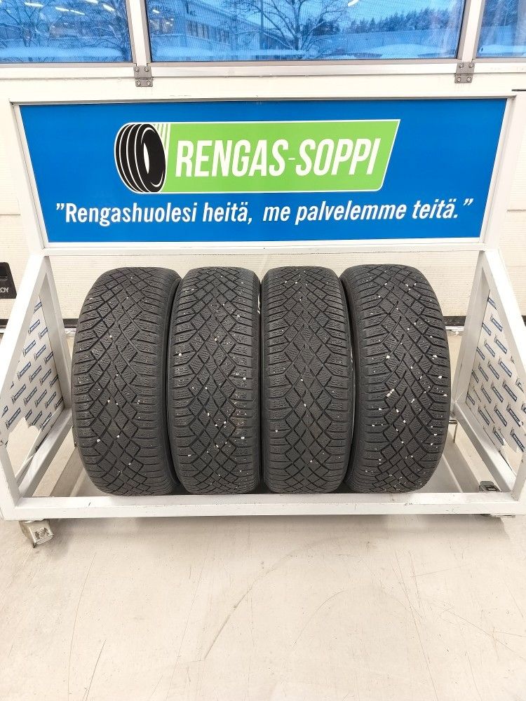 Kitkarenkaat 205/60R16 Continental VikingContact 7