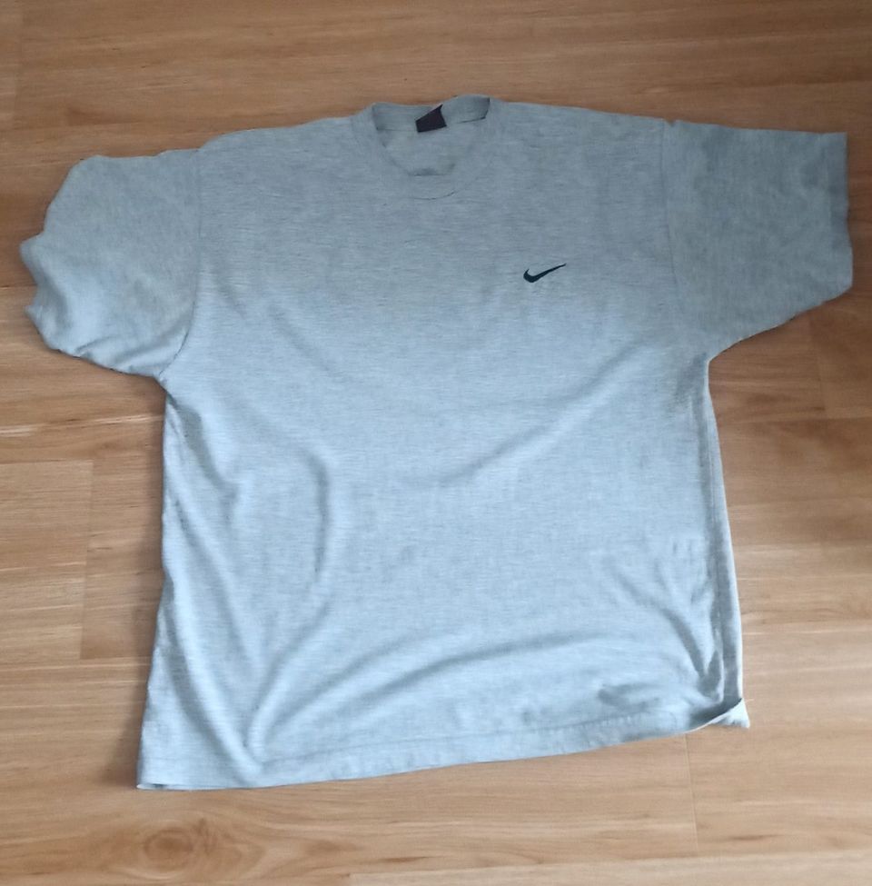 T Paita Nike XL