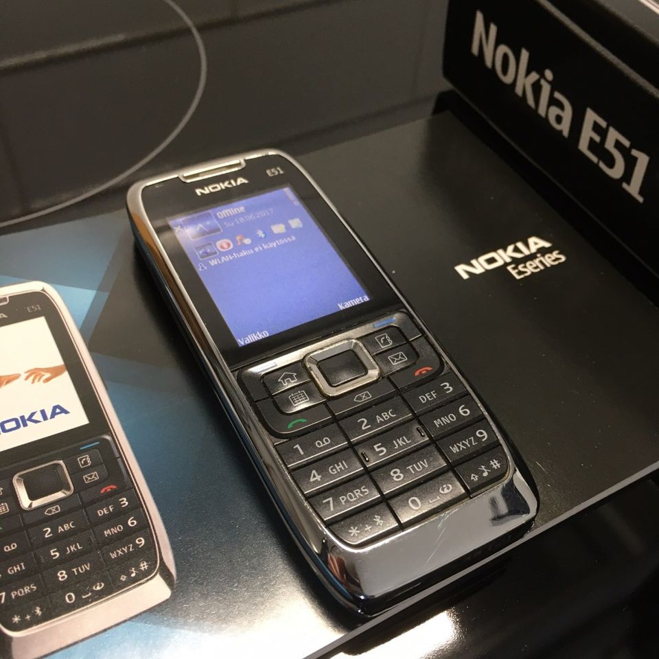 Nokia E51 myyntipakkauksineen | Made in Salo 2007