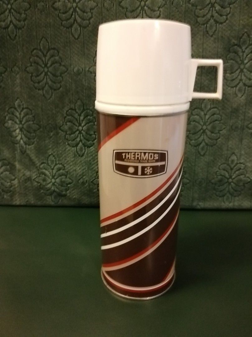 Thermos merkkinen termospullo