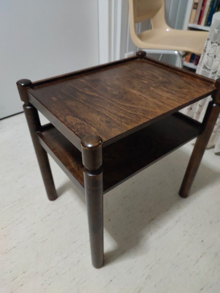 Vintage yöpöytä