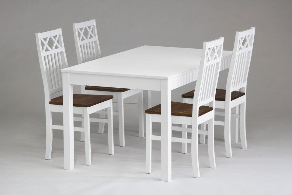 Noppa ruokaryhmä ,pöytä ja tuolit