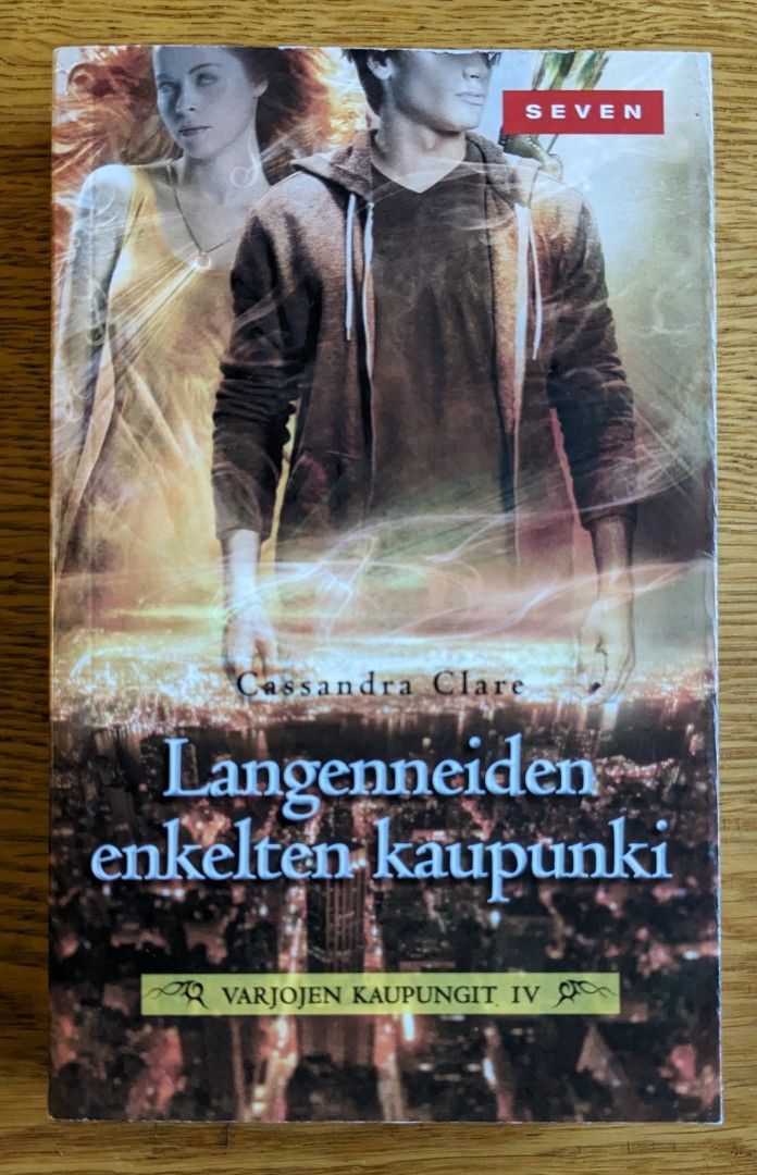 Cassandra Clare, Langenneiden enkelten kaupunki