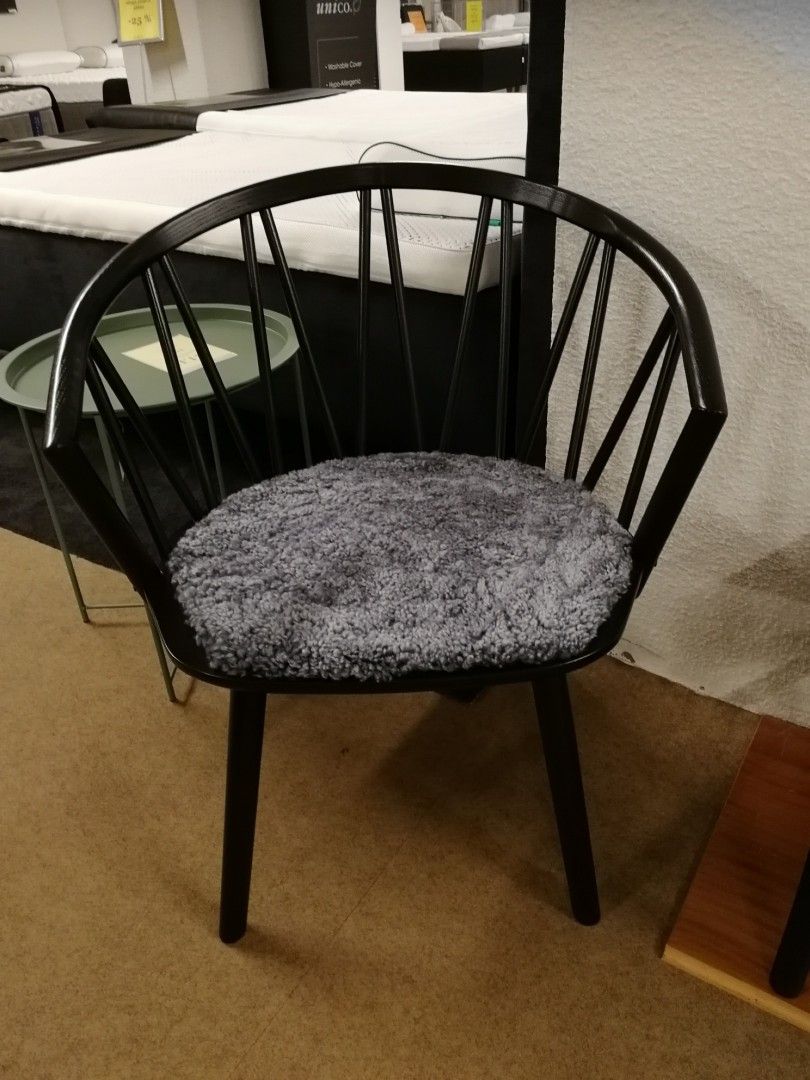 Zigzag lounge tuoli + pehmuste poistohintaan
