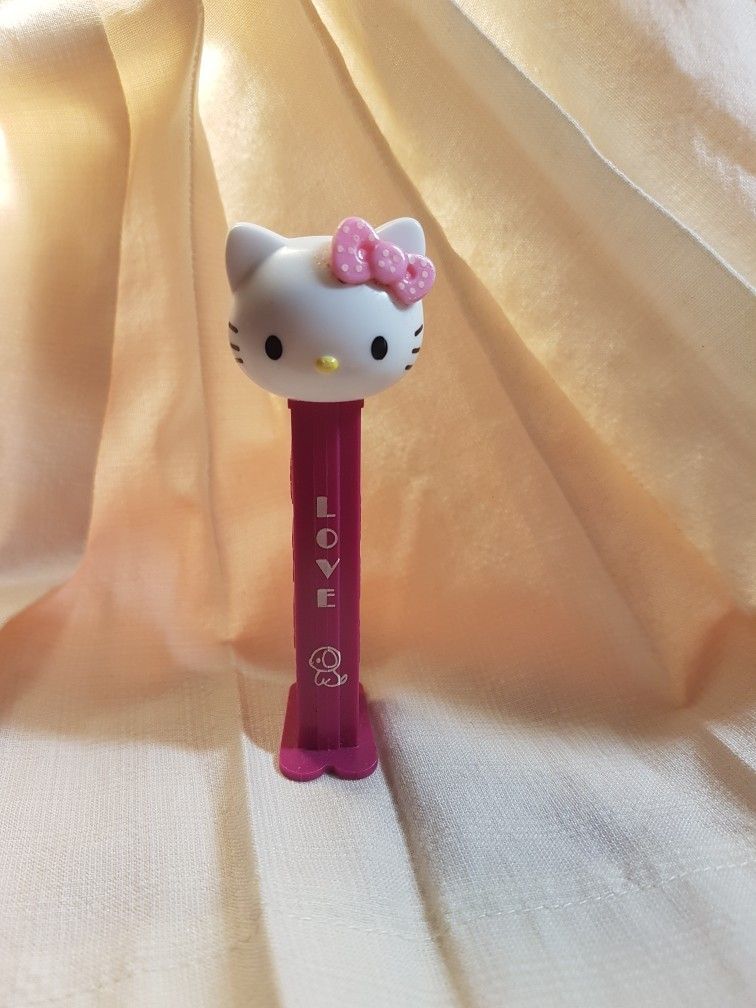 Karkinannostelija, Hello Kitty, Kitty White, Pez