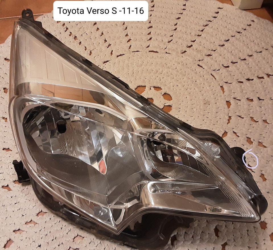 Toyota Verso S ajovalo oikeanp -11-16