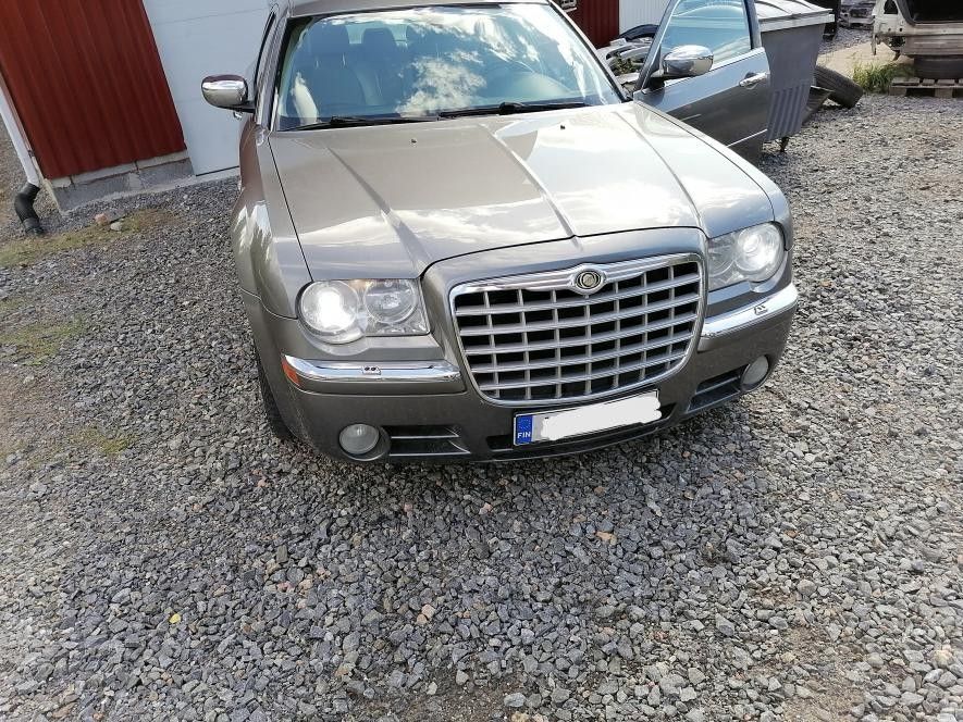 Chrysler 300C CRD -07 osina