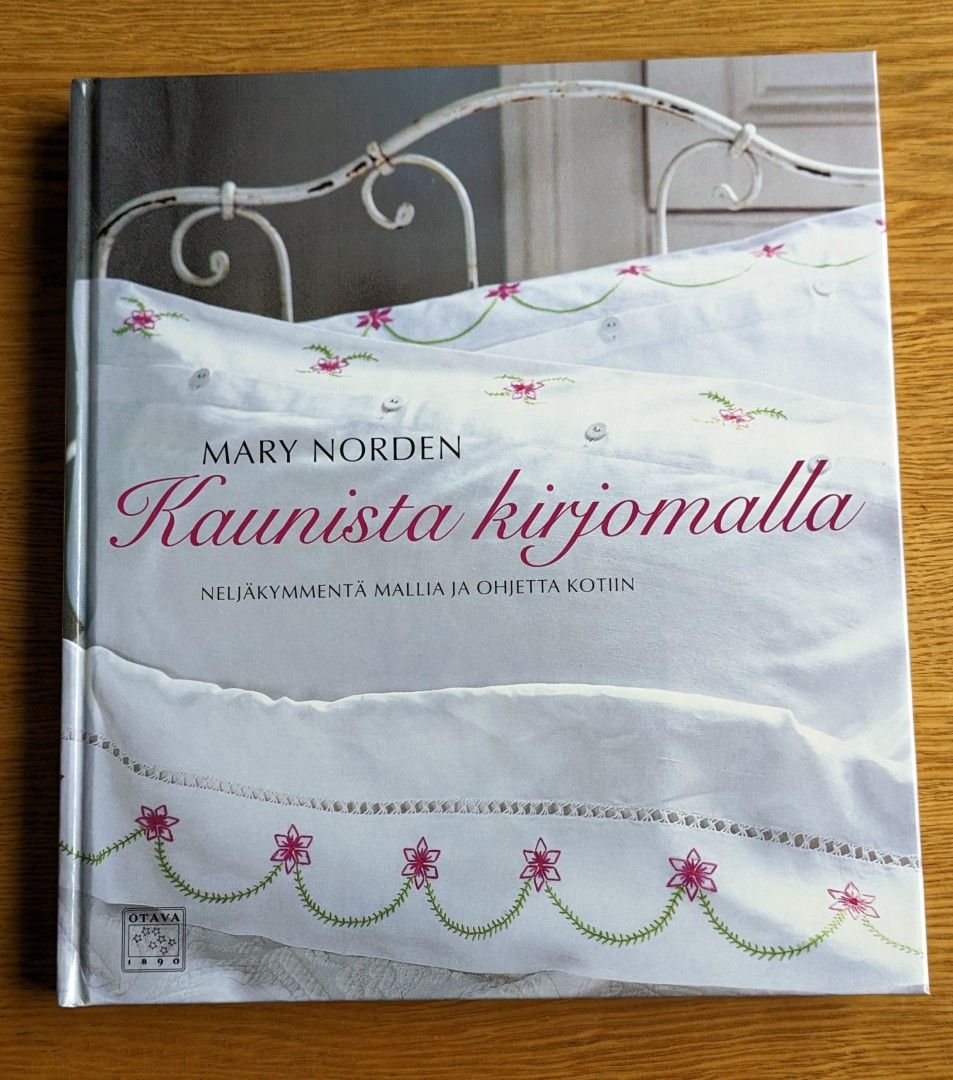 Mary Norden. Kaunista kirjomalla