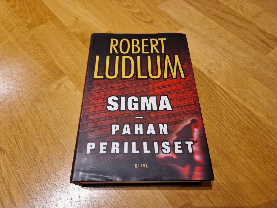 Robert Ludlum Sigma Pahan perilliset 2002