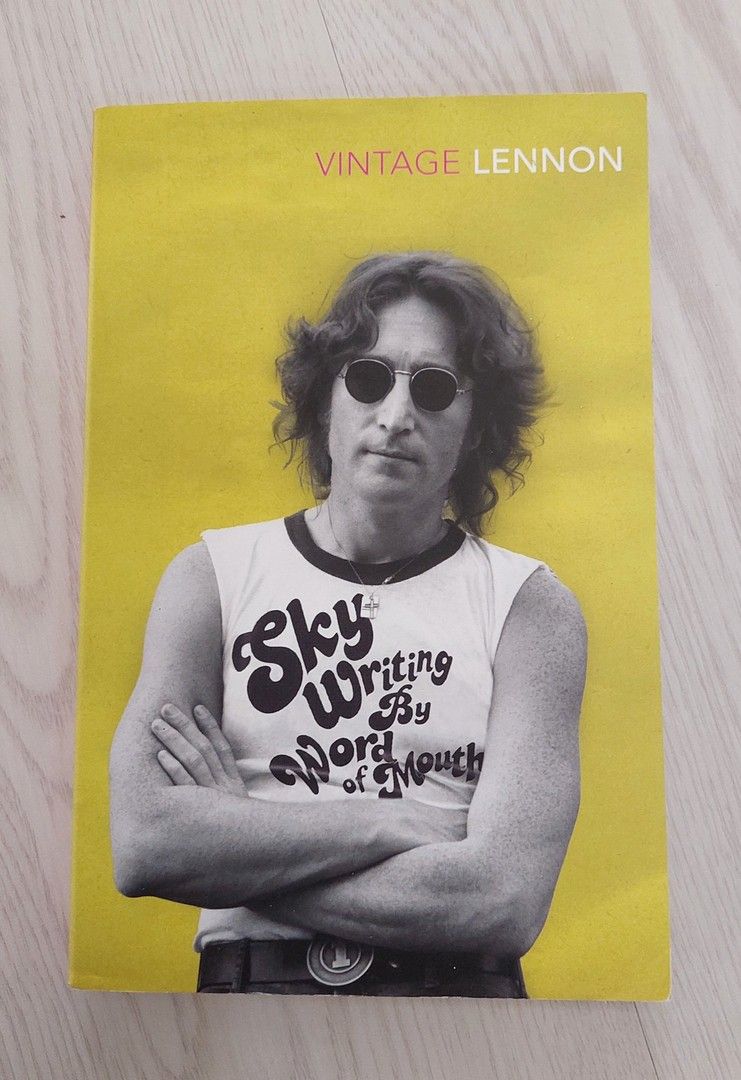 Vintage Lennon pokkari uusi