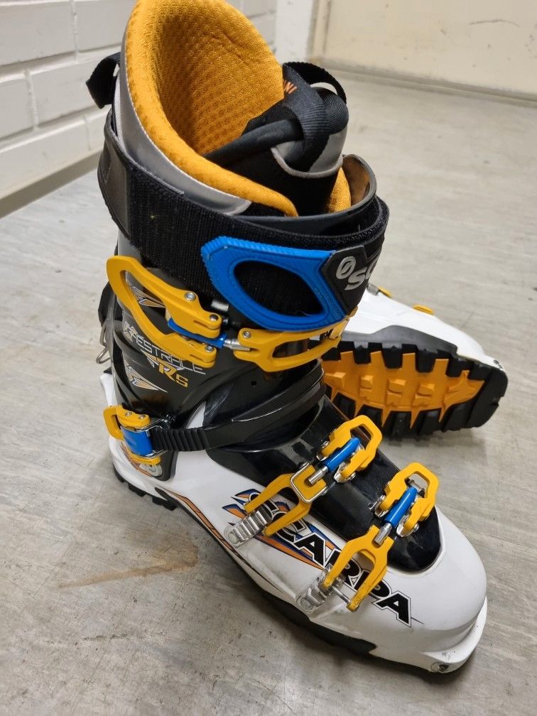 Scarpa Maestrale RS - vapaalaskumonot 28,5