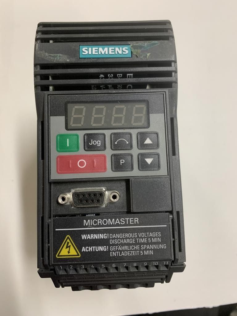 Taajuusmuuttaja 0,37kW Siemens 6SE9211-1DA