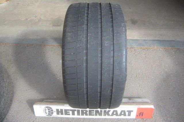 285/25 R20" Tarkistettu rengas VREDESTEIN