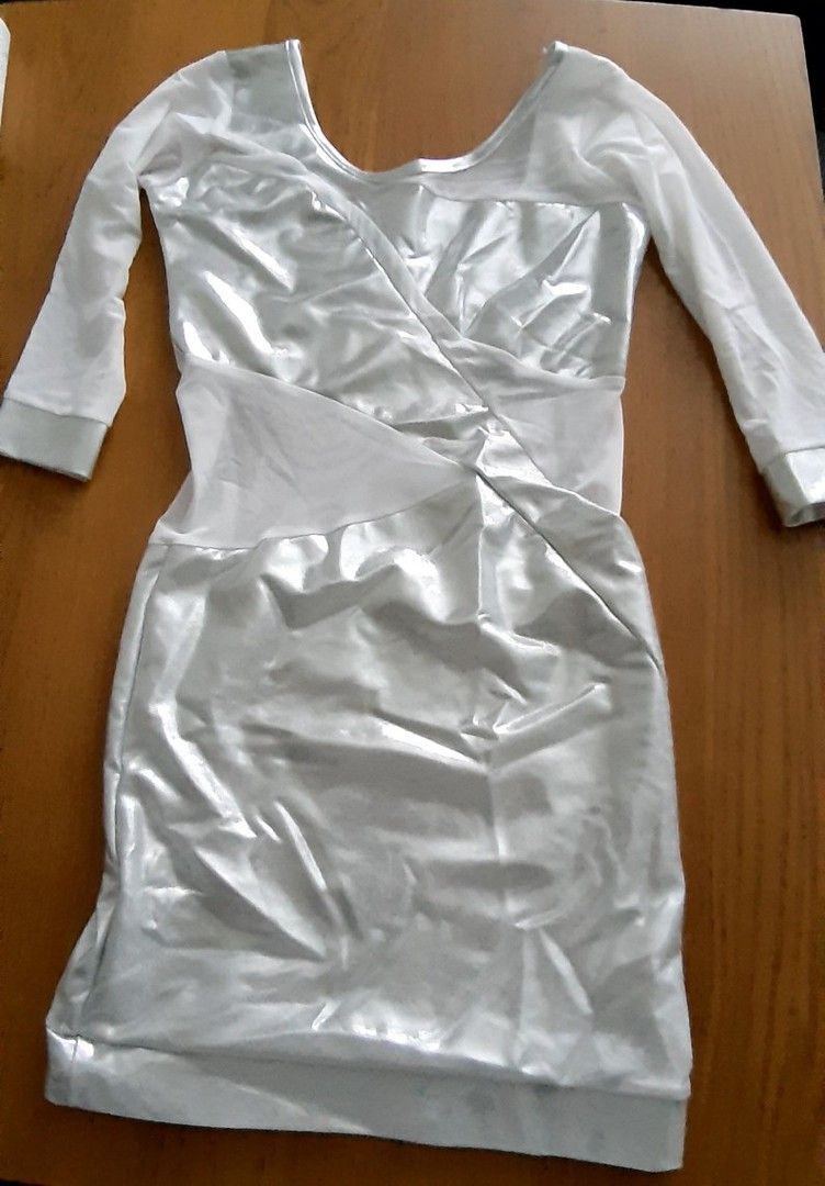 Valkoinen mekko xs