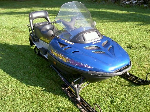 SKI-Doo Touring 380