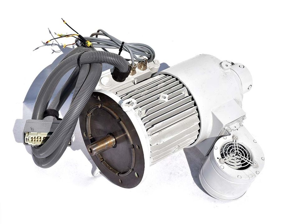 Sähkömoottori 5,65 kW - 2500 rpm