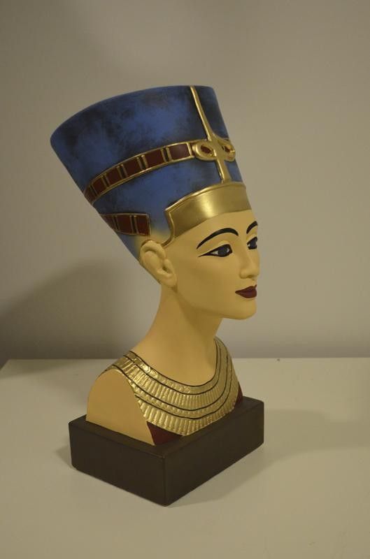 Patsaat: Nefertiti - Egyptiläinen kuningatar