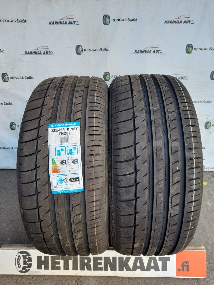 235/45 R18" Tarkistettu rengas Triangle