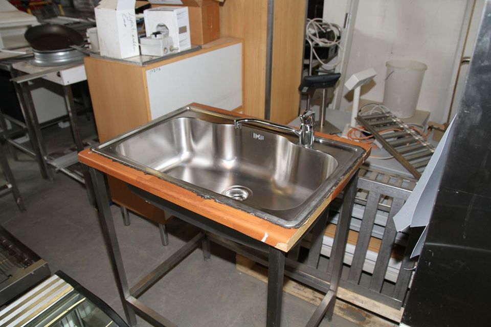 Pesupöytä RST 80 x 60 cm