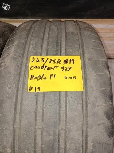 Kesärenkaat 245/35R19 goodyear Q66