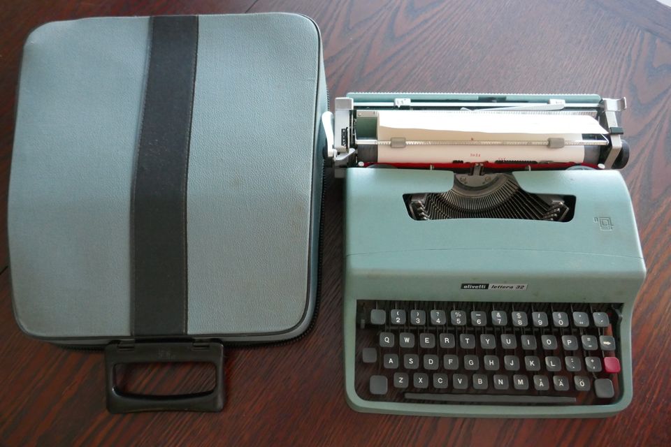 Olivetti lettera 32 kirjoituskone
