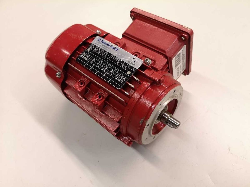 Sähkömoottori 0,12kW - 1310rpm -11mm