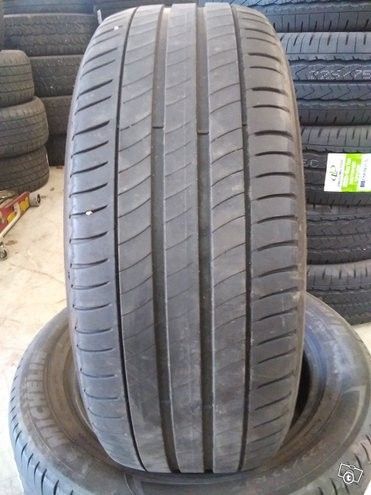 225/55R17 101w Michelinin kesärenkaat Q25