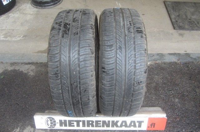 205/60 R15" käytetty rengas NOKIAN