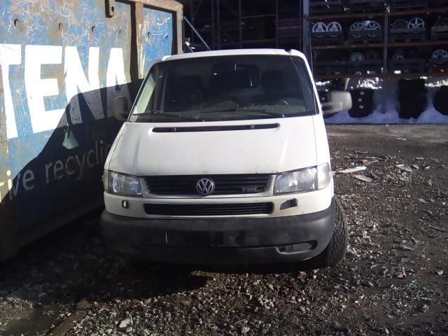 Volkswagen Transporter pitkä 2,5TDI -00