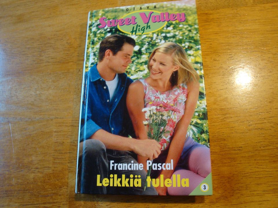 Francine Pascal Leikkiä tulella