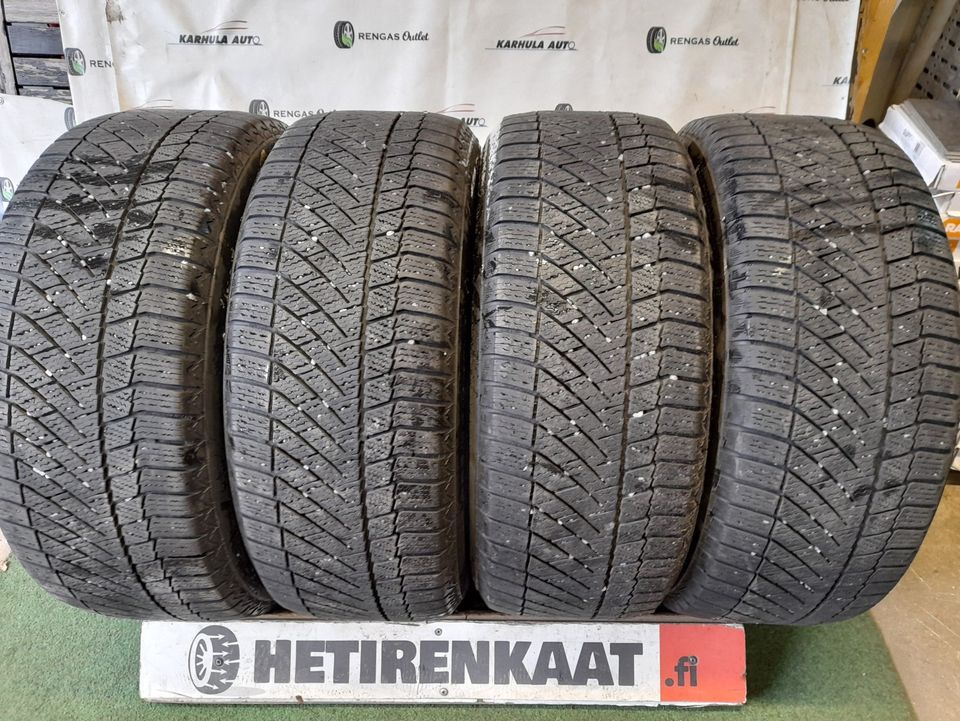 225/55 R17" käytetty rengas Continental