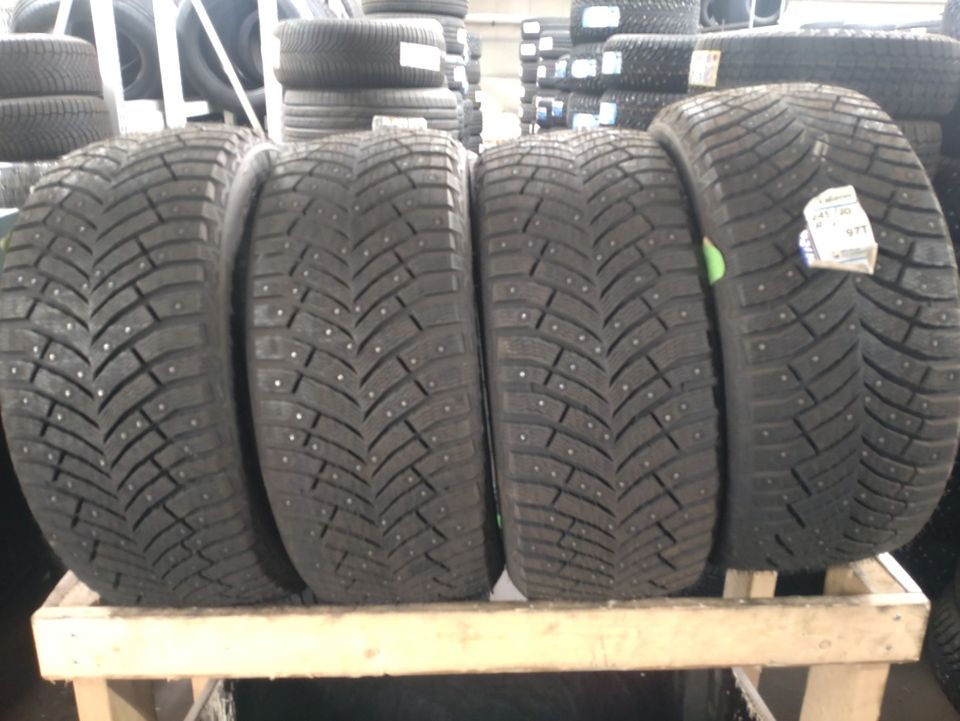 245/40R18 Michelin x-ice North 4