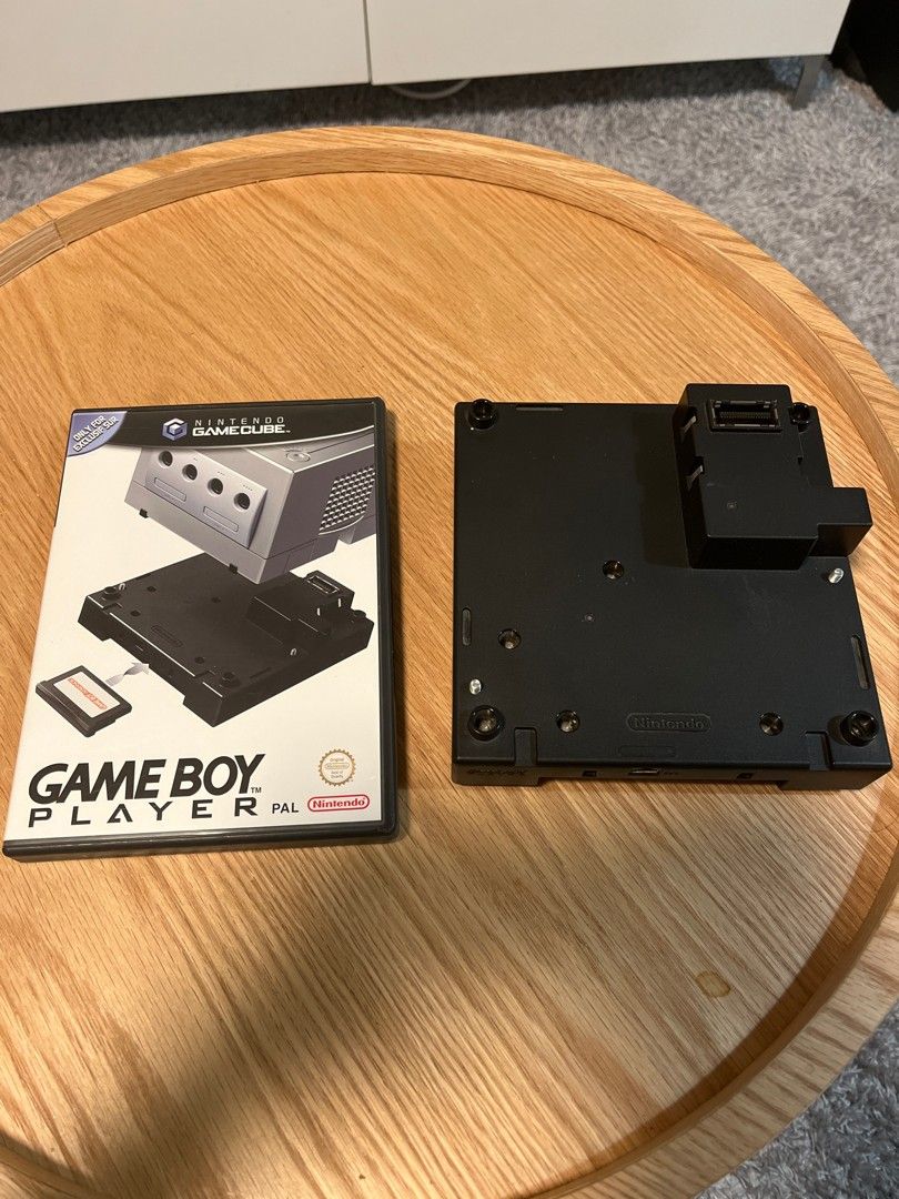 Gamecube Gameboy Player + Levy