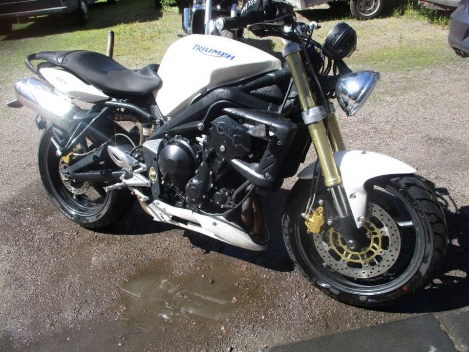 Triumph Street Triple 2008 osia