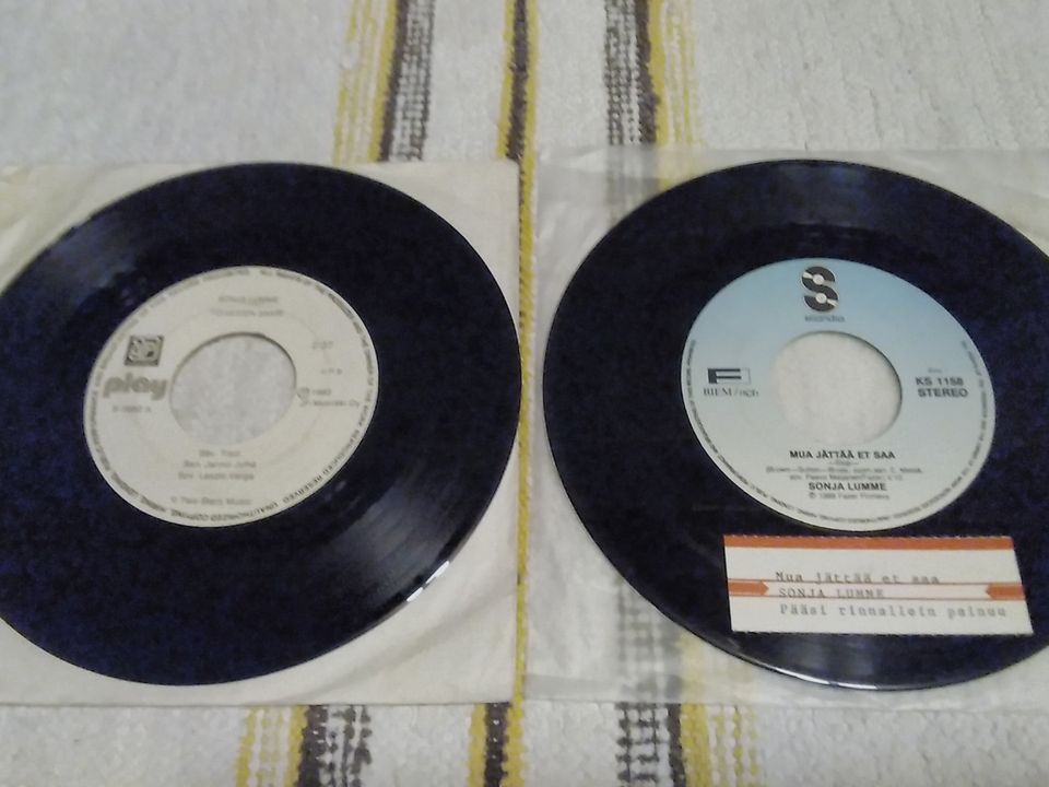 2 kpl Sonja Lumme 7" Single