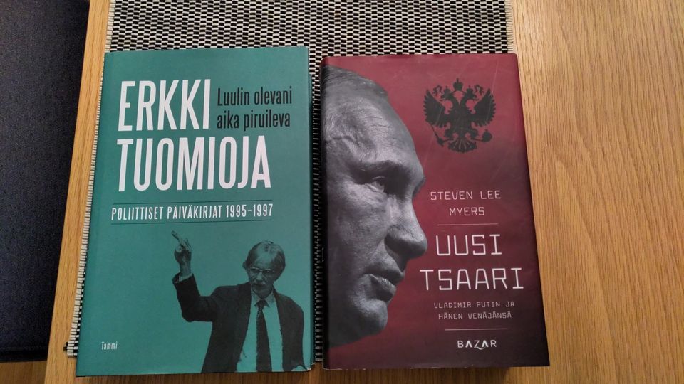 Lukemista: Uusi tsaari, Putin ja Erkki Tuomioja