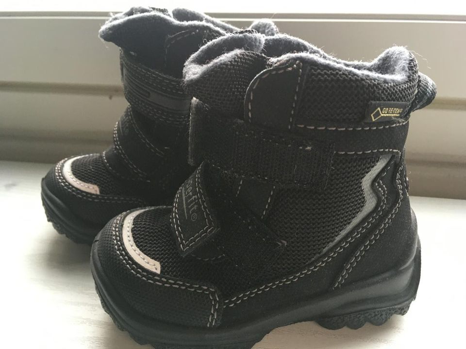 Superfit goretex talvikengät koko 20