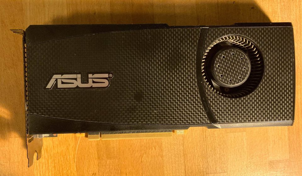 Näytönohjain: ASUS GeForce GTX 470 Fermi, 1 GB