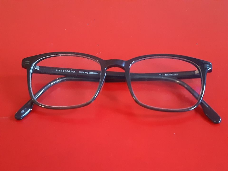 Freudenhaus mustat asetaatti-silmälasit