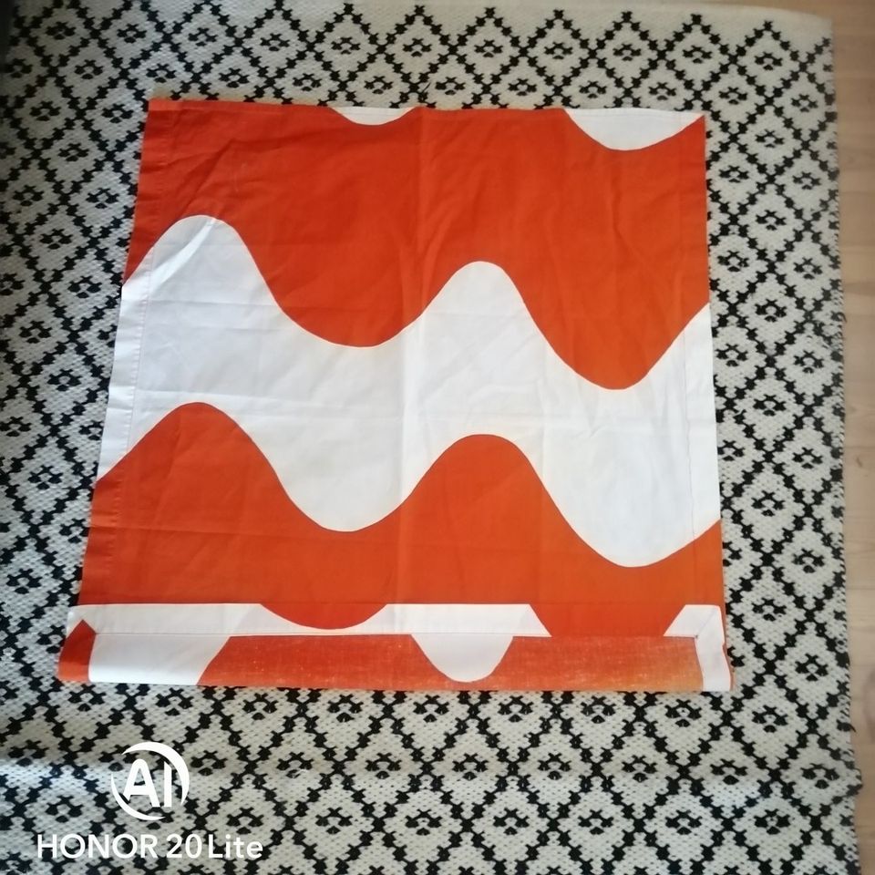 Lokki Oranssi marimekko