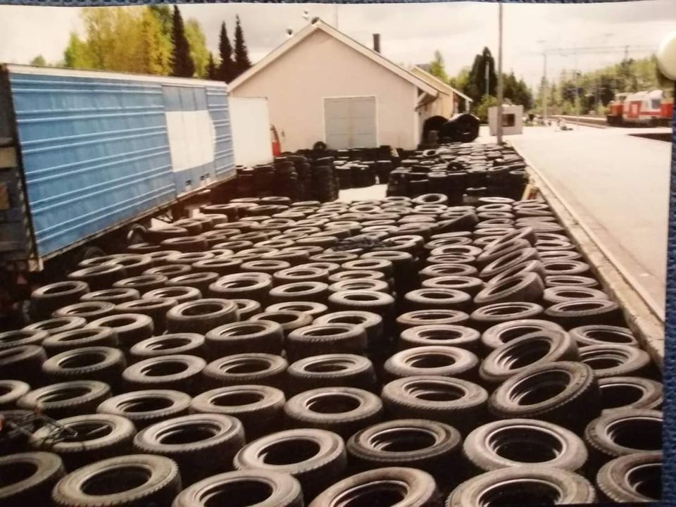 Renkaiden tukkumyynti / Wholesale of used tires