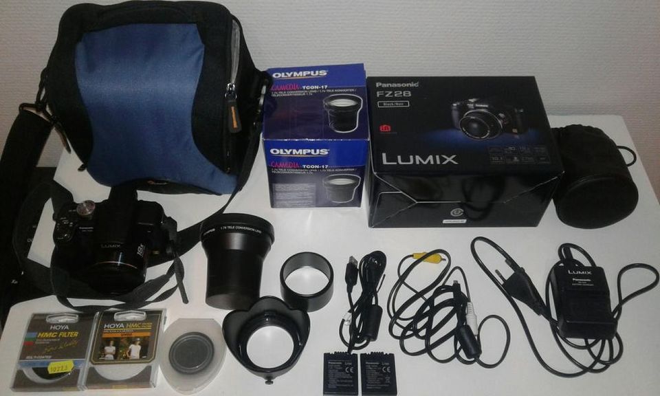 Panasonic 28FZ Lumix 18X optinen zoom+varusteet