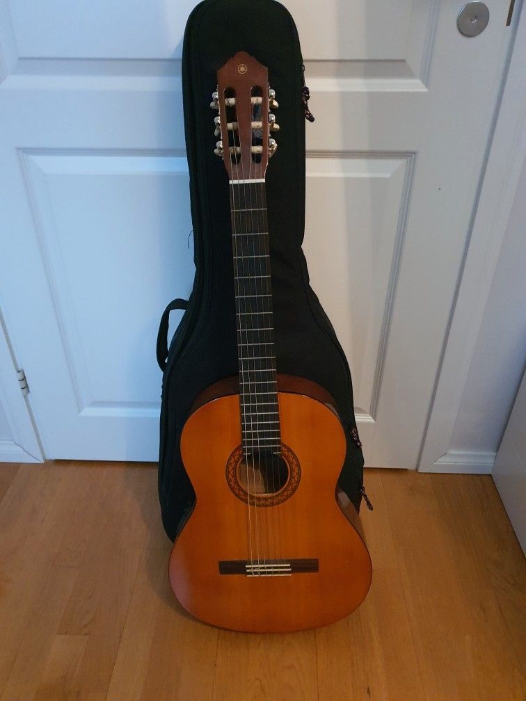 Yamaha CX-40 kitara