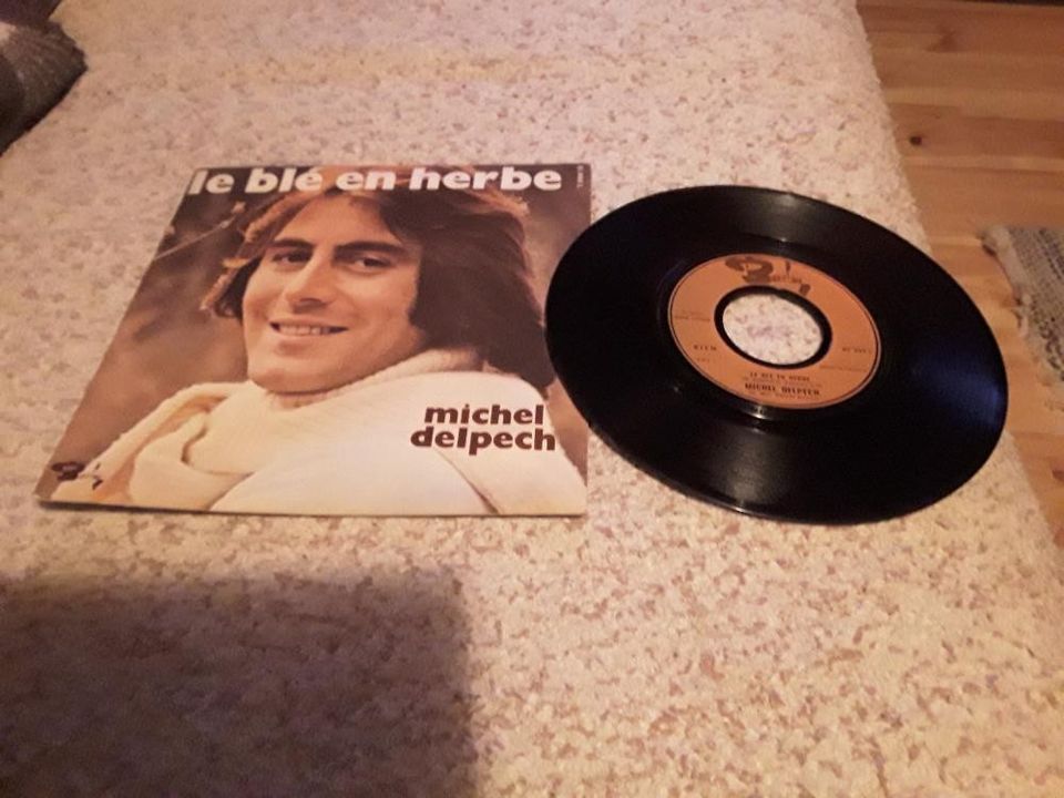 Michel Delpech 7" Le blue en herbe/Pour un flirt